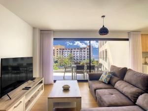 MightyMike Apartment by MHM