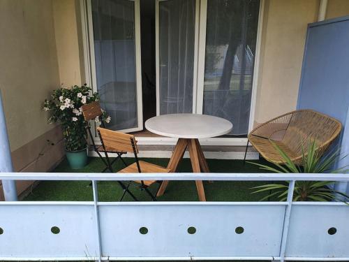 Mignon appartement en résidence avec piscine