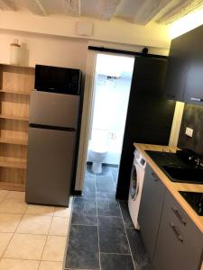 Appartement Mini Studio 5 - Montlhery Centre 32 Rue du Docteur Oge 91310 Montlhéry Île-de-France