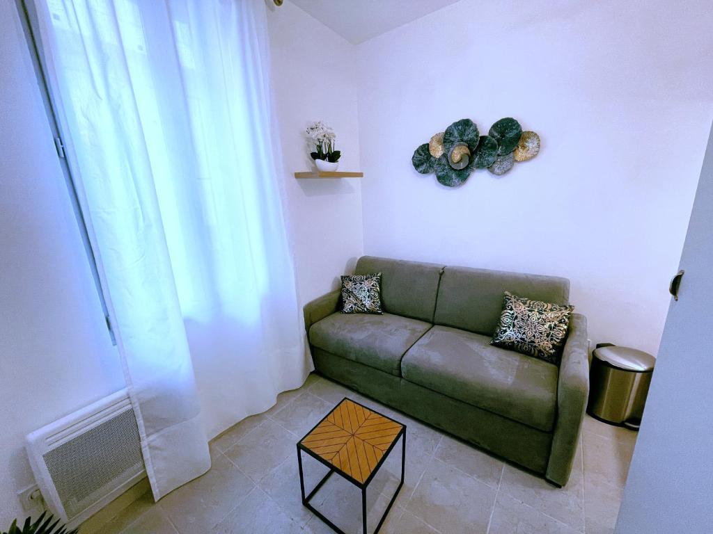 Appartement Mini-studio de 10m² en centre-ville de Béziers RDC Gauche 7 Rue Muratel 34500 Béziers