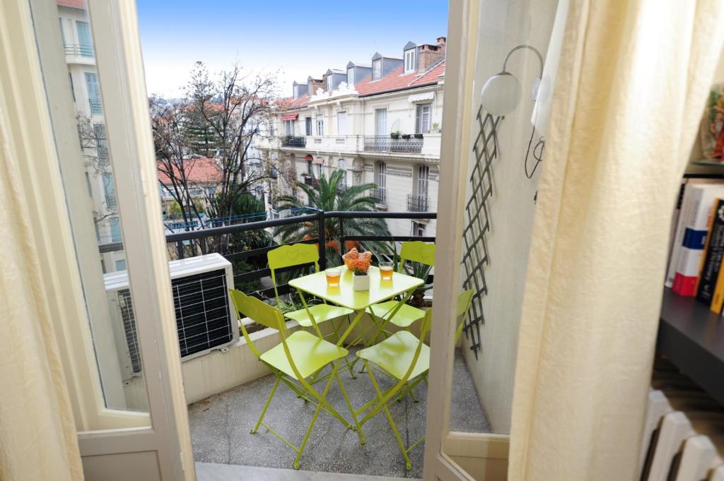 Appartement Mini Suite Miro Five Stars Holiday House 10, rue verdi 06000 Nice