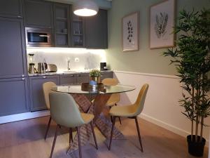 Minty Fresh Apartment