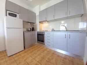 Mira Atlântico 13- Terraço Com Vista Mar e Cidade, Wifi, 80mt Praia