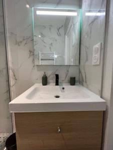 MIRA - Sublime apartment close to train station