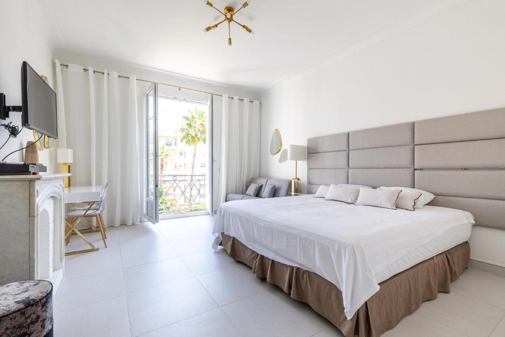 Miramar Studio - Unique Studio in Palais Miaramar on la Croisette 65 Boulevard de la Croisette, 06400 Cannes