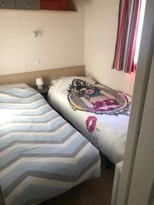 Appartement Mobil-Home 4/6 personnes à Puget sur Argens Route de la Bouverie 83380 Roquebrune-sur Argens Provence-Alpes-Côte d\'Azur