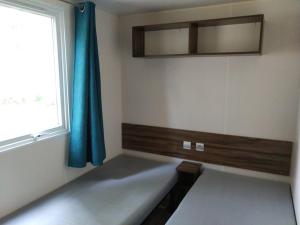 Mobil-home 42, proche animations