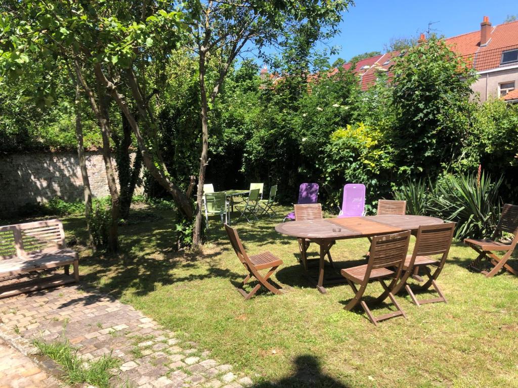 Modern 1br with terrace 5 min from Biarritzs Grande Plage Welkeys
