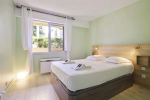 Modern 1br with terrace 5 min from Biarritzs Grande Plage Welkeys