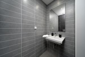 Modern 2 Bed Apartment - Albufeira - Roof Top Pool