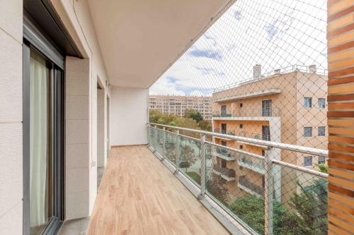 Modern 2-bedroom apartment 15 min from city center