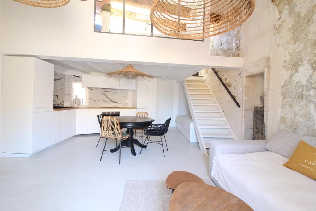 Modern 2 bedroom apartment with lake view, close to cablecar, ski slopes, restaurants and Lake Geneva