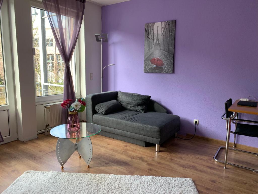 Modern 2 Rooms App with balcony, near to UN und Telekom Peter-Hensen-Straße 8, 53175 Bonn