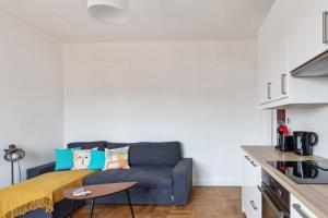 Modern and bright flat in a calm street close to Nice station - Welkeys