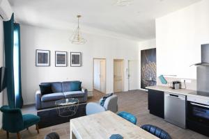 Modern and bright flat with AC and balcony at the heart of Cannes - Welkeys