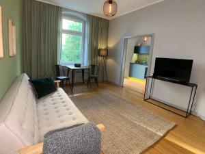 modern and elegant in stadtfeld-ost