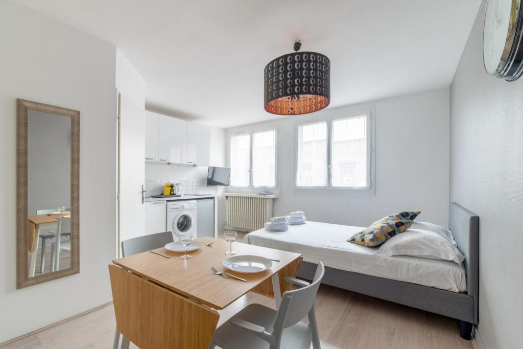 Appartement Modern and nice studio in Monplaisir district Lyon - Welkeys 66 C rue Feuillat 69003 Lyon