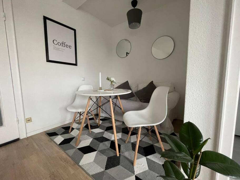 Modern and private apartment in Eimsbuettel 40A Eimsbütteler Marktplatz, 20257 Hambourg