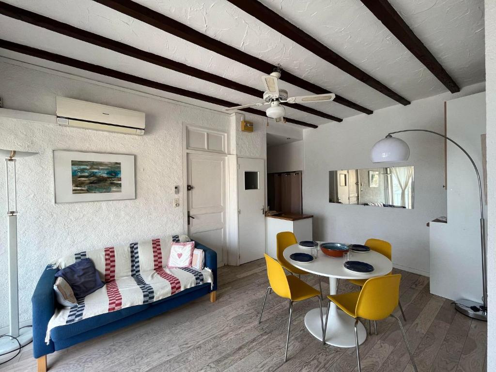 Modern apartment for 4 people with terrace 06600 Antibes
