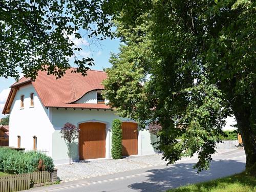 Modern apartment in Eslarn with private garden