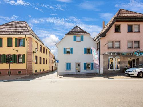 Modern Apartment in Herbolzheim with Extensive Kitchen