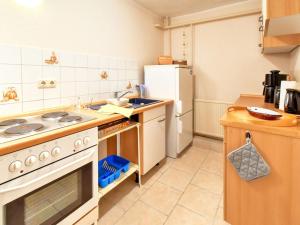 Modern Apartment in Klutz with Sea Nearby