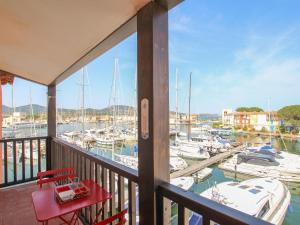 Modern apartment in Port Grimaud near the beach