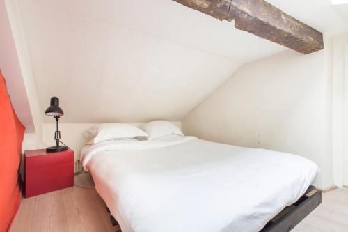 Modern Apartment in the Heart of the Marais