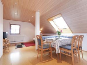 Appartement Modern Apartment in Waldachtal near the Forest  72178 Waldachtal Bade-Wurtemberg