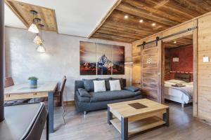 Modern Apartment Next to Ski lift Prarion