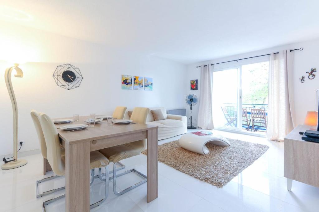 Appartement Modern apartment with 2 terraces pool tennis and parking - BENAKEY 9 rue des petits ponts 06250 Mougins