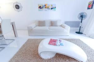 Modern apartment with 2 terraces pool tennis and parking - BENAKEY