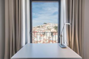 Modern Apartment with View near Castelo de São Jorge