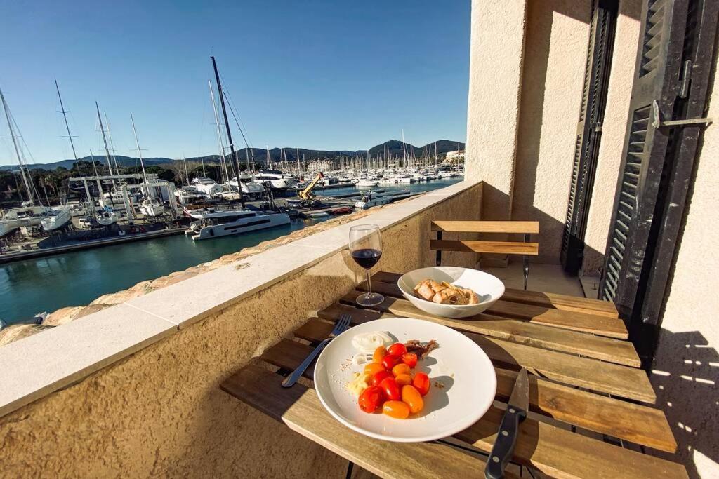 Modern Appartement - Les Pieds dans l'Eau - Saint-Tropez 4 Studio 306-4 2 Quai de La Galiote, 83310 Cogolin