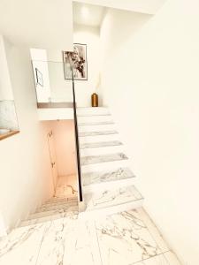 Modern appartment & Pool & seaview in St Tropez