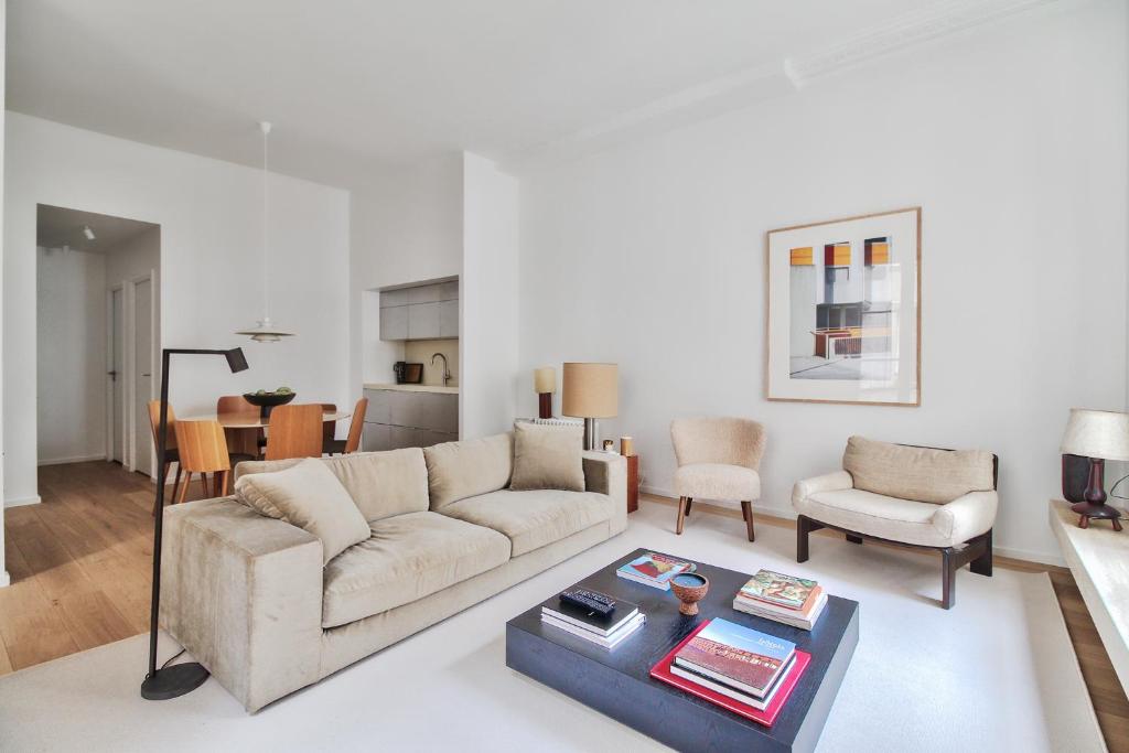 Modern Apt 3BDR/3BTH - Louvre Museum/Tuileries 3 Rue des Pyramides, 75001 Paris