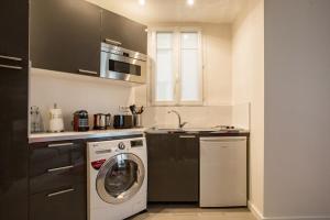 Modern arty flat close to Saint-Germain des Près
