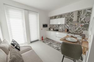 Modern Campanha Terrace