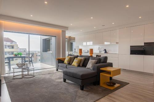Modern & Charming Apartment W/Pool by LovelyStay