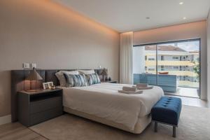 Modern & Charming Apartment W/Pool by LovelyStay