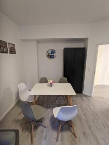 Modern City Apt, New and Exclusive, Fast Wifi, TV