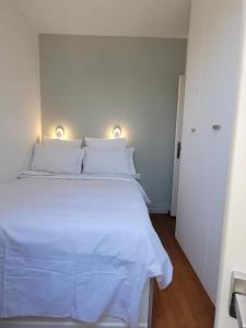 Modern Design One Bedroom Apartment