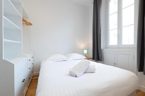Modern flat, Cannes city center, 10 min from the sea