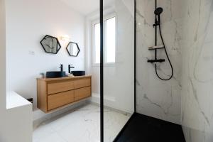 Modern flat, Cannes city center, 10 min from the sea