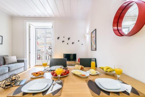 Modern Flat in Downtown Lisbon by LovelyStay