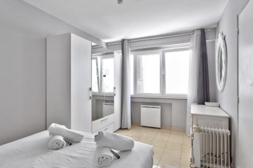 Modern flat on courtyard at the heart of Paris close to BNF - Welkeys