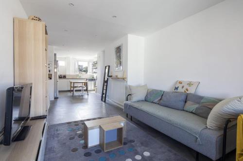 Modern flat with balcony at the heart of Antibes - Welkeys