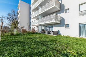 Modern flat with garden at Lyon doors - Welkeys