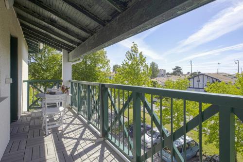 Modern flat with three balconies in Biarritz - Welkeys
