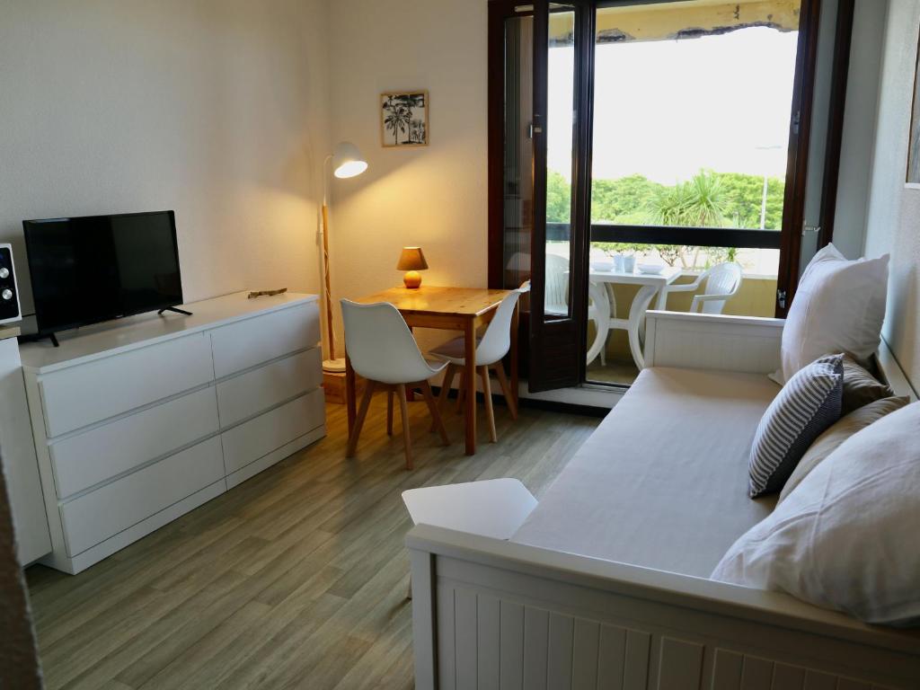 Modern guest house